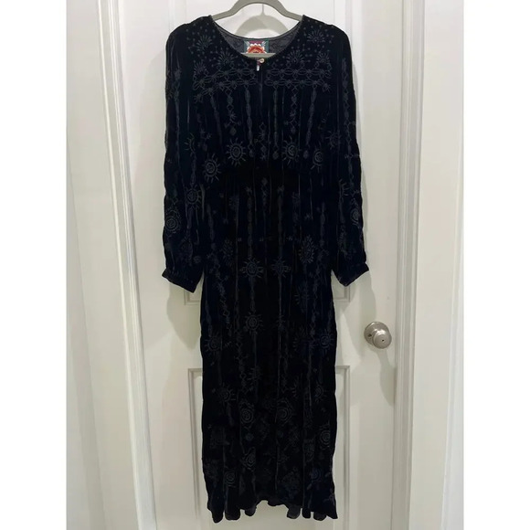 Johnny Was Althea Black Velvet Embroidered Long Sleeve Maxi Dress Sz S - Picture 2 of 9